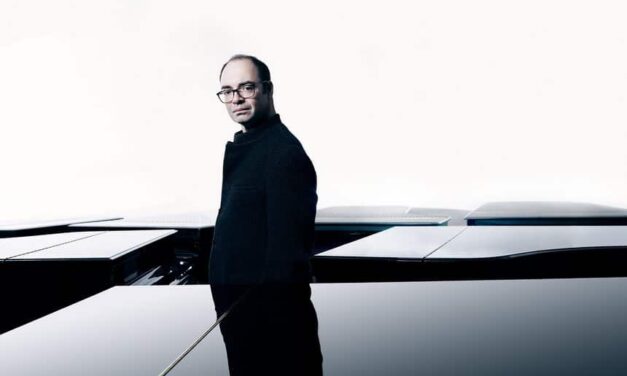 Kölner Philharmonie: Alexander Melnikov – Klavier und Orchester