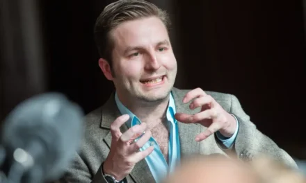 Burgtheater Wien: Die Nebenwirkungen - Archiviert