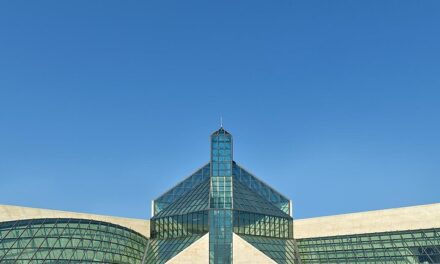 Luxembourg — Die Stadt: Von Vielfalt geprägt