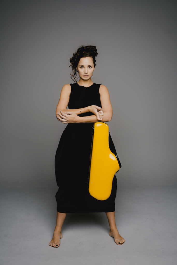 Longing for Peace: Asya Fateyeva © Marco Borggreve