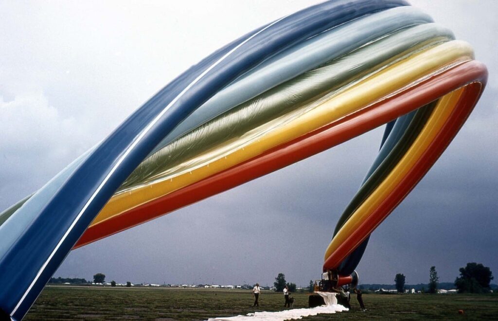 Otto Piene, Inflation trial for OLYMPIC RAINBOW, 1972, St. Paul, MN, USA, August 1, 1972. © 2023/2024 Pro Litteris, Zürich; Otto Piene Estate