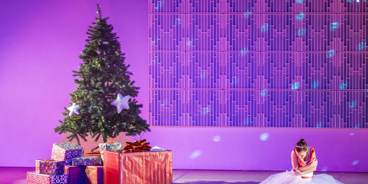 Stadttheater Bad Hall: Santa – verzweifelt gesucht - Archiviert