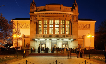 Stadttheater Gießen: Close to you (and think of the song) - Archiviert