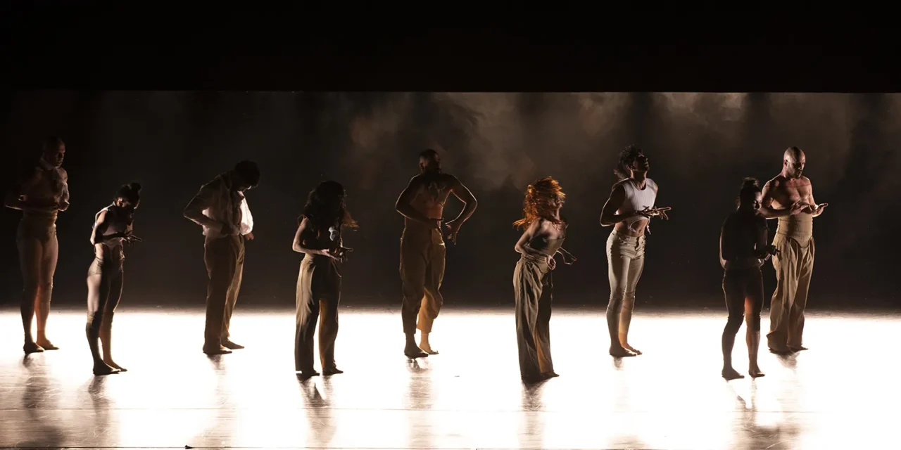 Saarlouis Theater am Ring: Balé de Cidade - Archiviert