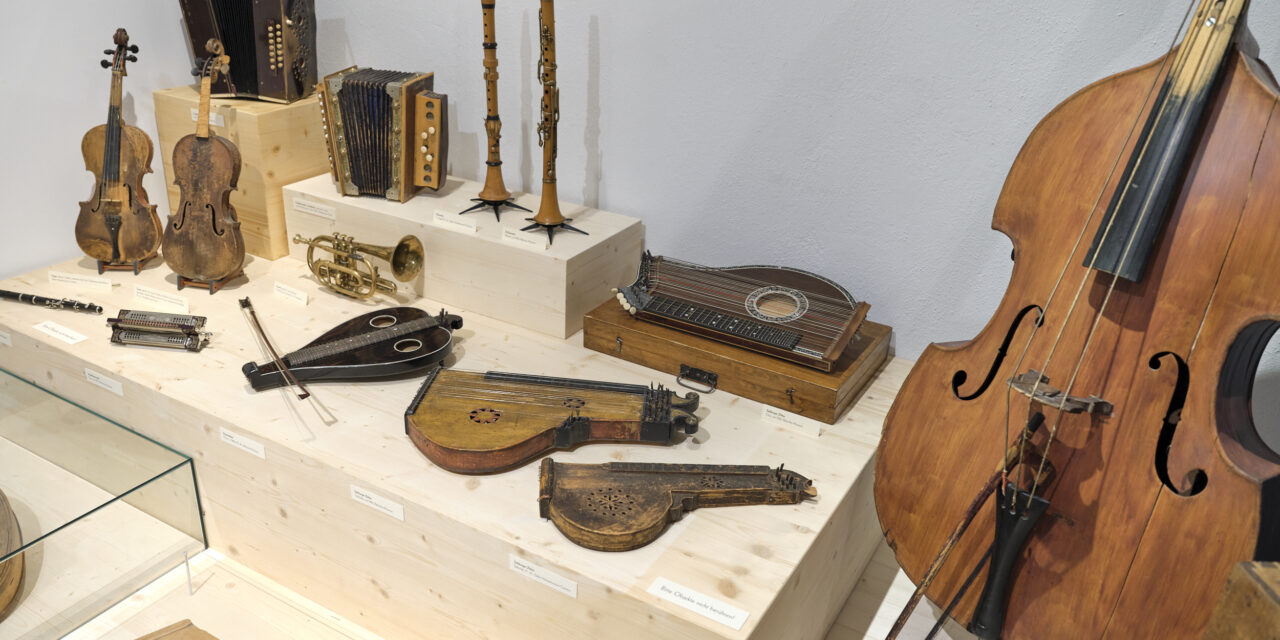 Rätisches Museum Chur: grenzenlos lüpfig – Volksmusik in Graubünden - Archiviert