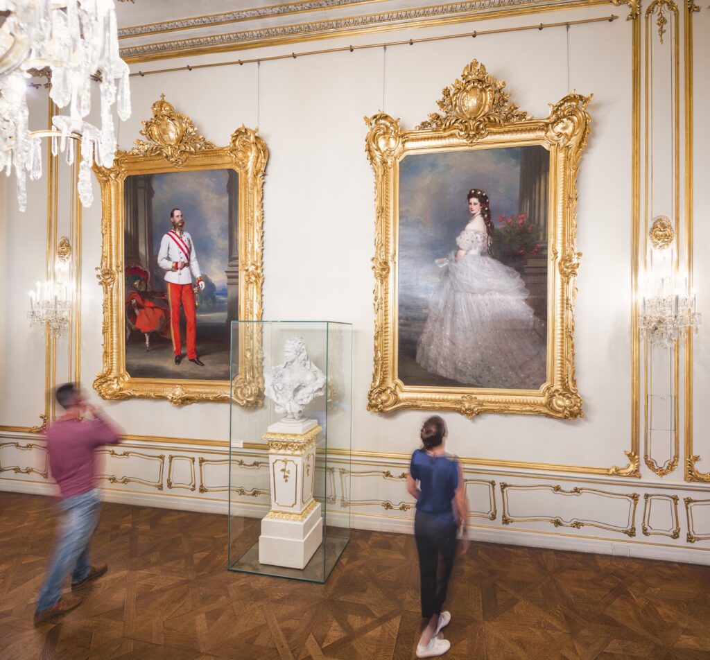 Sisi Museum, Kaiser Franz Joseph und Kaiserin Elisabeth, Gemälde von F. X. Winterhalter, 1895 © SKB, Severin Wurnig