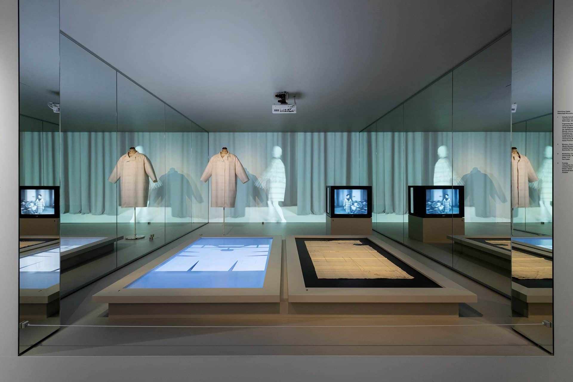 Museum für Gestaltung Zürich, Ausstellungsansicht "Collection Insights – Sieben Perspektiven" © Foto: Pierre Kellenberger, ZHdK