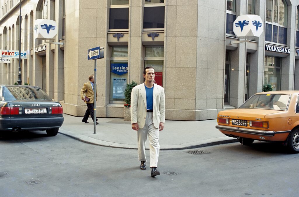 Klaus Scherübel, Untitled (The Artist at Work) # 1, 1994, Foto: Helmut Gausterer