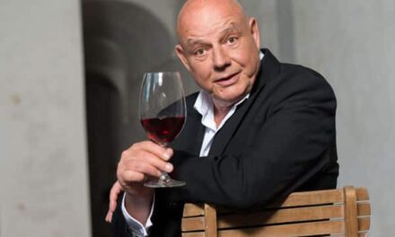 Kultur Kongress Zentrum Eisenstadt: WOLFGANG BÖCK LIEST „RUND UM DEN WEIN” - Archiviert