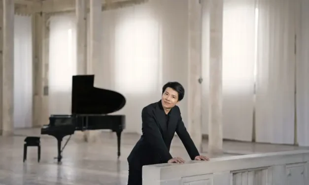 Badisches Staatstheater Karlsruhe: 8. Sinfoniekonzert mit Werken von Mozart & Bruckner