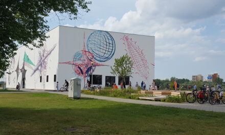 Museum für Moderne Kunst Warschau: Ein Tiger kam in den Garten – Kunst von Maria Prymachenko