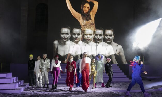 NIBELUNGEN-FESTSPIELE 2024: DER DIPLOMAT von VON FERIDUN ZAIMOGLU & GÜNTER SENKEL /