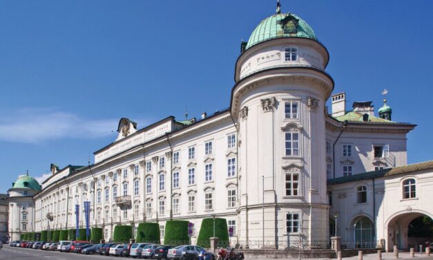 Die Kaiserliche Hofburg in Innsbruck: Auf den Spuren von Maximilian I., Maria Theresia und Sisi
