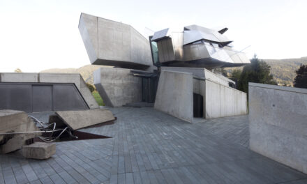 Steinhaus Domenig. Steindorf am Ossiacher See - Archiviert