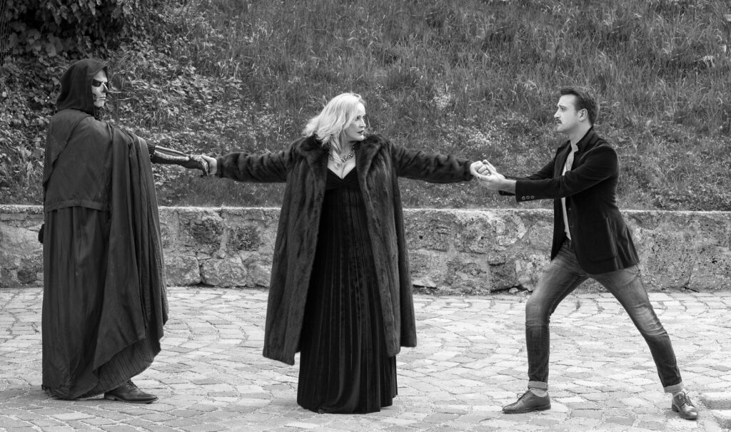 Jedermann – das Spiel vom Sterben einer reichen Frau © Stadttheater Kufstein