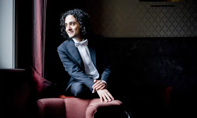 Fest/Spiel/Haus/St/Pölten: Tonkünstler Orchester spielen Mozart/De Falla/Beethoven