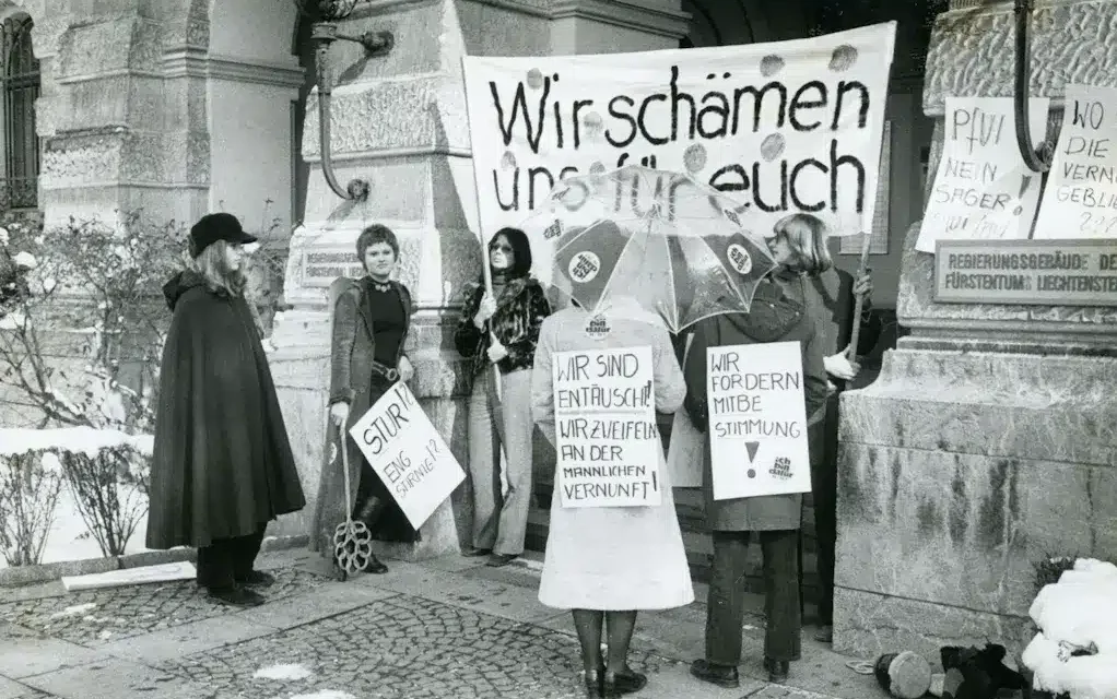 Liechtensteinisches LandesMuseum: Vom halben zum ganzen Stimmvolk. 40 Jahre Frauenstimmrecht in Liechtenstein
