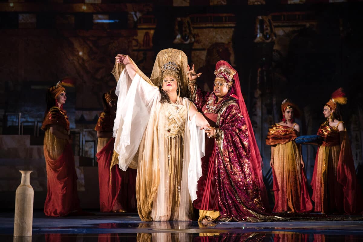 Aida und Amneris © Oper im Steinbruch/Tommi Schmied