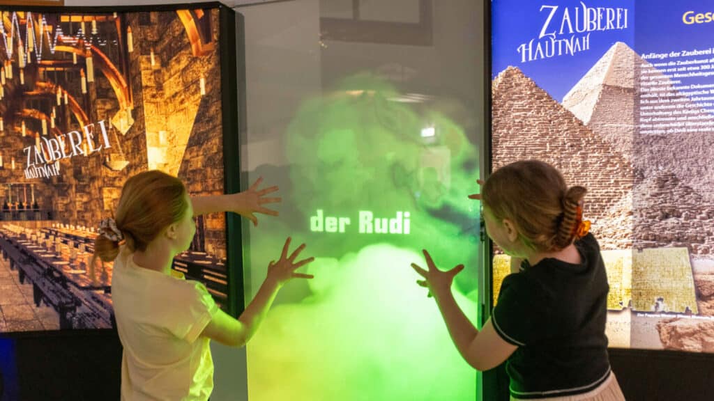 Wissens.Wert.Welt im Kärnten Museum: Zauberei Hautnah