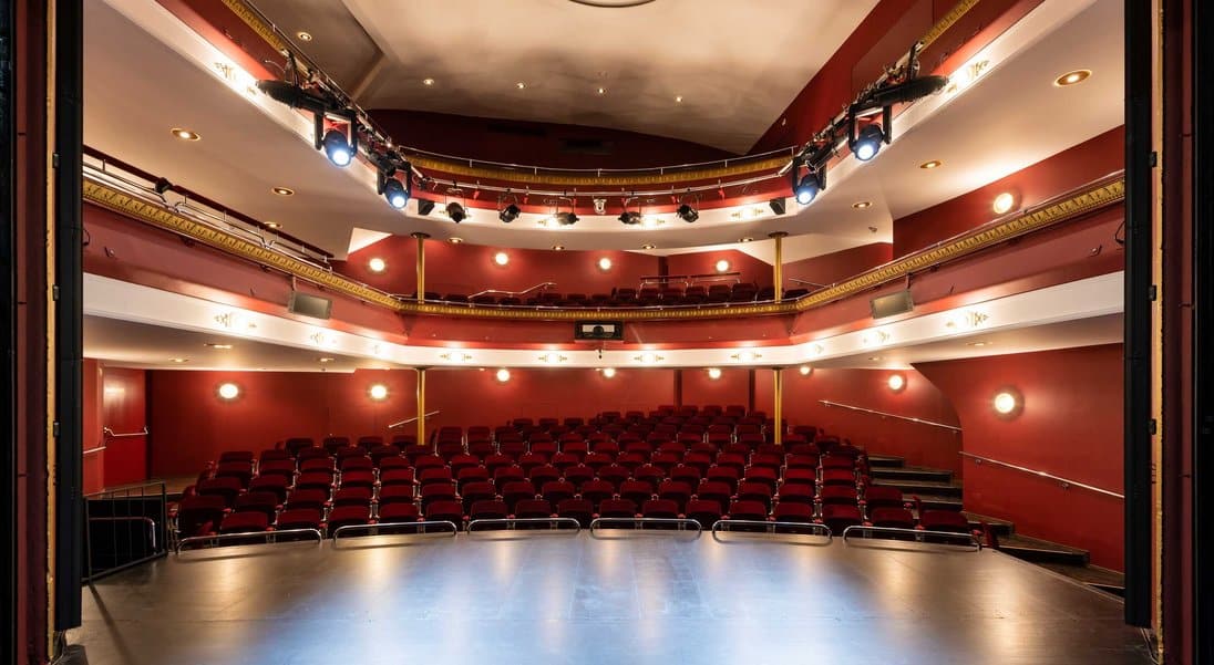 TOBS Theater Orchester Biel Solothurn: Die Stühle - Archiviert