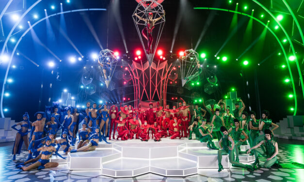 Friedrichstadt-Palast Berlin: FALLING | IN LOVE die funkelndste Grand Show aller Zeiten!