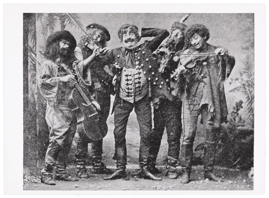 Alexander Girardi als "Kálmán Zsupán" in „Der Zigeunerbaron” von Johann Strauss
Foto: anonym, o.D. © KHM-Museumsverband, Theatermuseum